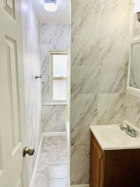 43 Montmorenci St, Springfield, MA 01107 photo 6