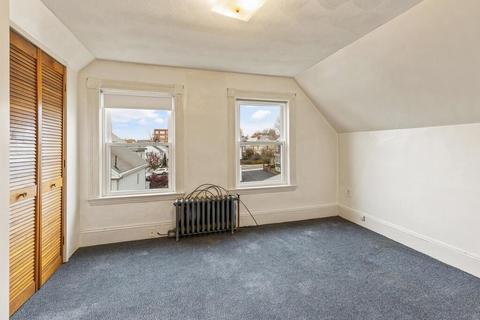 25 Peirce Ave, Everett, MA 02149 photo 22