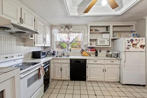 87 Burley St, Danvers, MA 01923 photo 3