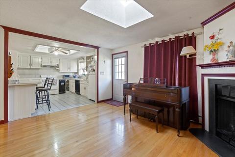 87 Burley St, Danvers, MA 01923 photo 9