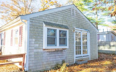 52 Rosepoint Ave, Wareham, MA 02576 photo 9