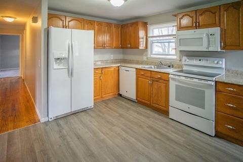16 Partridge Dr, Springfield, MA 01119 photo 9