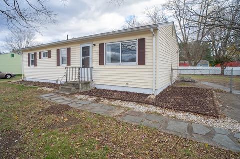 16 Partridge Dr, Springfield, MA 01119 photo 3