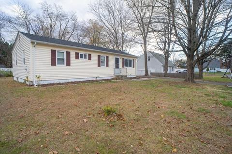 16 Partridge Dr, Springfield, MA 01119 photo 2