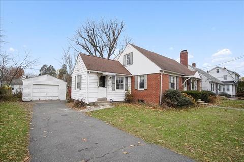 130 Harkness Ave, Springfield, MA 01118 photo 2