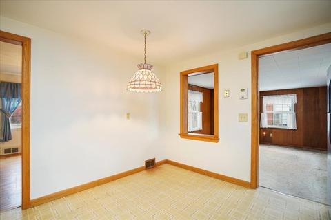 130 Harkness Ave, Springfield, MA 01118 photo 7