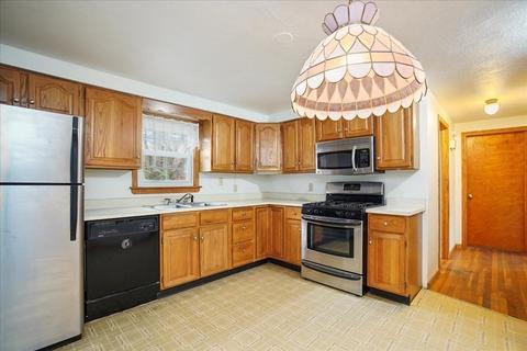 130 Harkness Ave, Springfield, MA 01118 photo 5