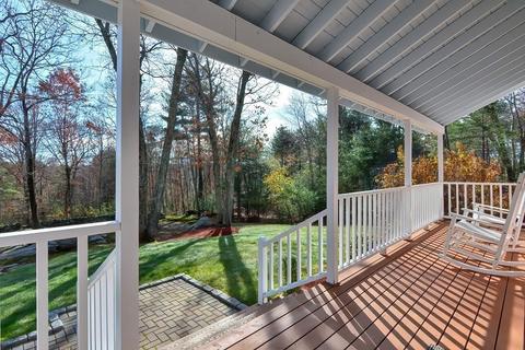 115 Chestnut St, Upton, MA 01568 photo 4
