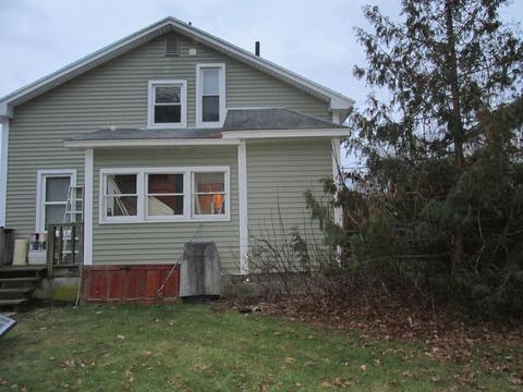 34 Eagle St, Ware, MA 01082 photo 3