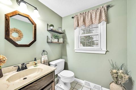 35 Savory Dr, Chicopee, MA 01020 photo 12