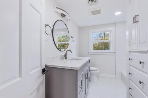 964 Main St, Hanover, MA 02339 photo 25