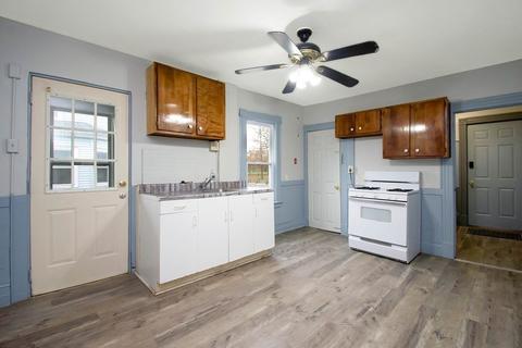 604 Armory St, Springfield, MA 01104 photo 3