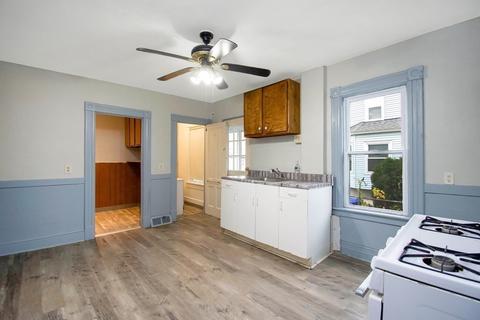 604 Armory St, Springfield, MA 01104 photo 4