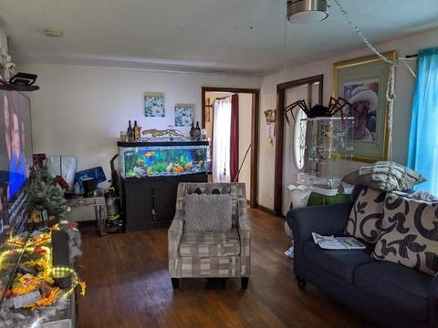 7 Searle Pl, Springfield, MA 01105 photo 3