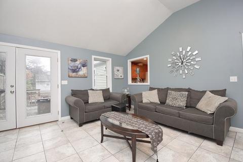 15 Ruthven St, Springfield, MA 01128 photo 6
