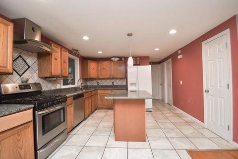 15 Ruthven St, Springfield, MA 01128 photo 11