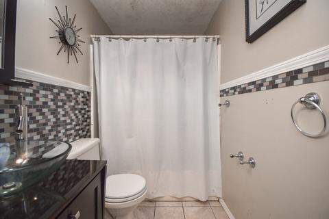 15 Ruthven St, Springfield, MA 01128 photo 28