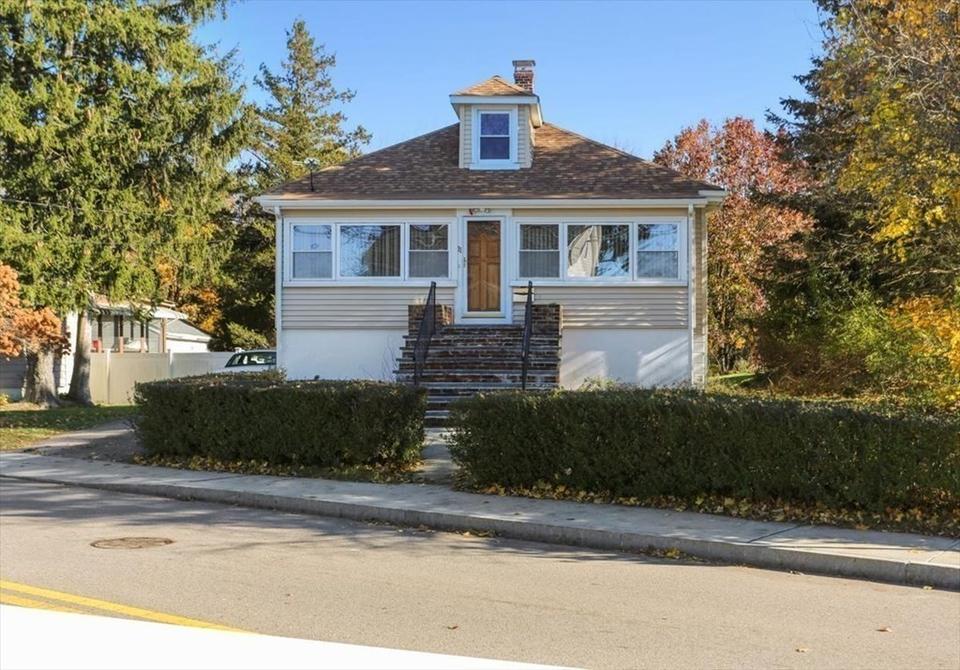 11 Oakland St, Mansfield, MA 02048 21 Photos MLS 72921808 Movoto