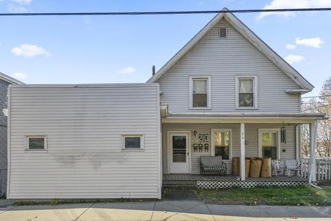 213 Pine St, Gardner, MA 01440 photo 2
