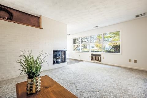 35 Devine Rd, Randolph, MA 02368 photo 3