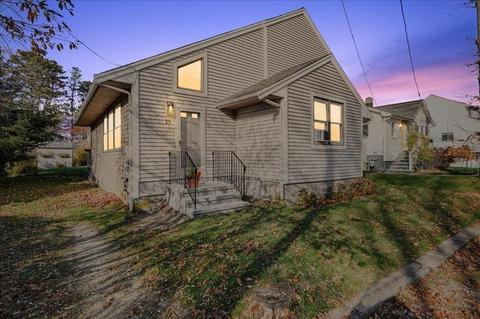 15 Lincoln St, Wareham, MA 02571 photo 1