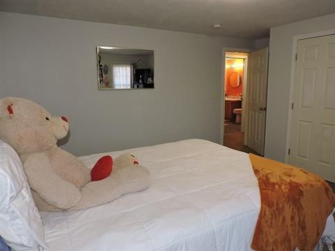 8 Riverside Dr, Webster, MA 01570 photo 33
