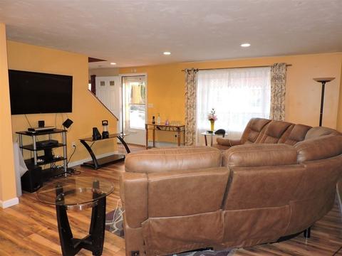 8 Riverside Dr, Webster, MA 01570 photo 12