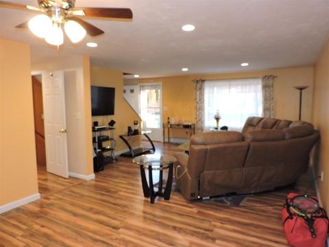 8 Riverside Dr, Webster, MA 01570 photo 11