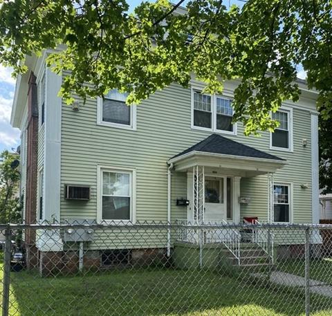 664 Chestnut St, Springfield, MA 01107 photo 1