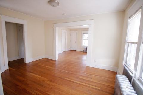 34 Sterling St, Springfield, MA 01107 photo 10