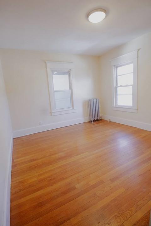 34 Sterling St, Springfield, MA 01107 photo 13