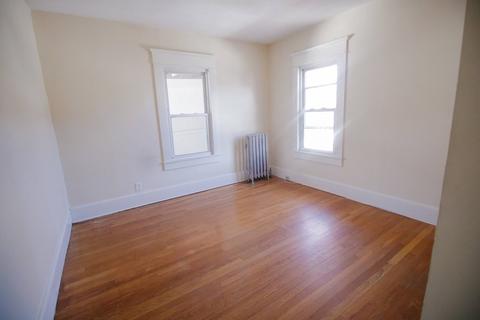 34 Sterling St, Springfield, MA 01107 photo 15