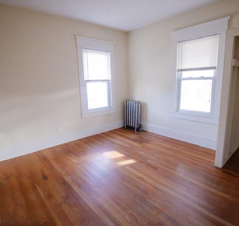 34 Sterling St, Springfield, MA 01107 photo 14