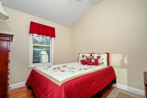 18 Shore Ave, Wareham, MA 02571 photo 8