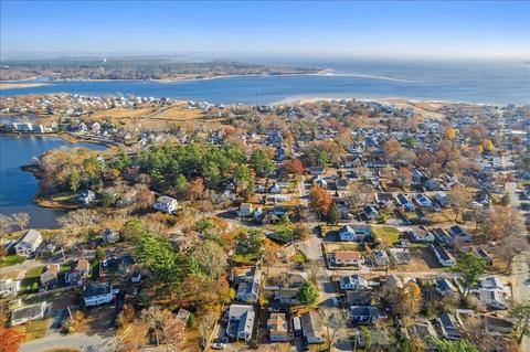 18 Shore Ave, Wareham, MA 02571 photo 2