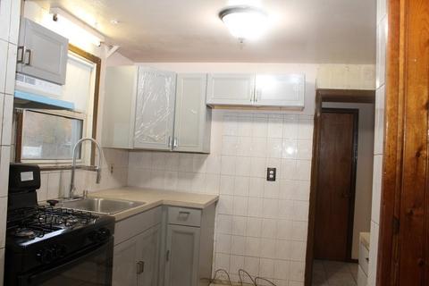 8 Green St, Randolph, MA 02368 photo 7