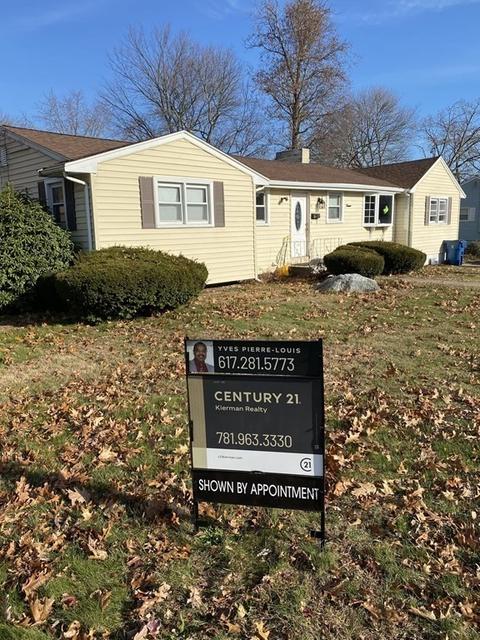 8 Green St, Randolph, MA 02368 photo 2