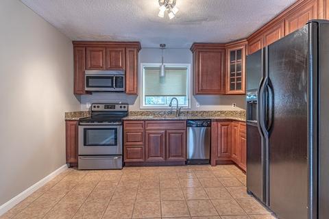 5455 N Main St #12E, Fall River, MA 02720 photo 10