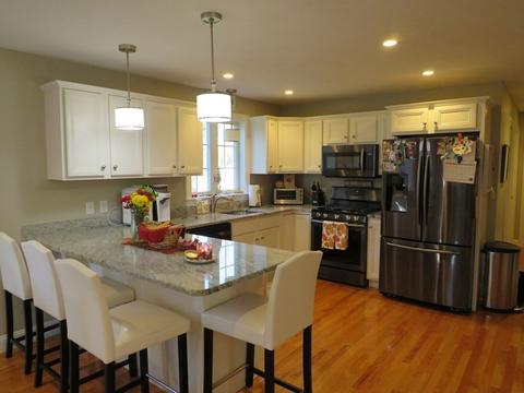 345 Pine St, Raynham, MA 02767 photo 2