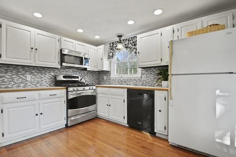 24 Sumac Dr, Townsend, MA 01469 photo 11