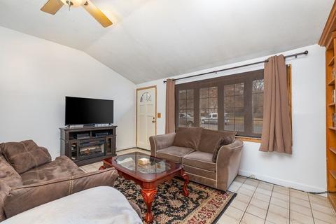 117 Corcoran Blvd, Springfield, MA 01118 photo 4
