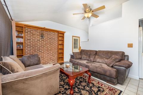 117 Corcoran Blvd, Springfield, MA 01118 photo 6