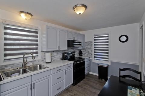 132 Pilgrim Rd, Springfield, MA 01118 photo 16
