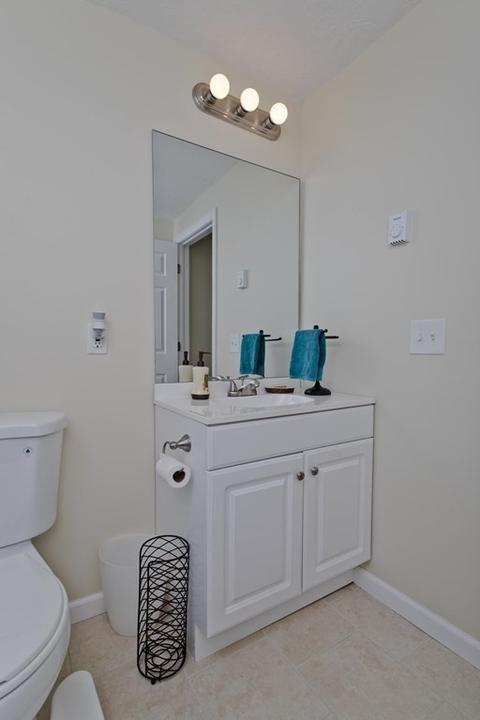 132 Pilgrim Rd, Springfield, MA 01118 photo 23