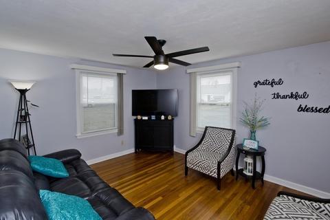 132 Pilgrim Rd, Springfield, MA 01118 photo 11