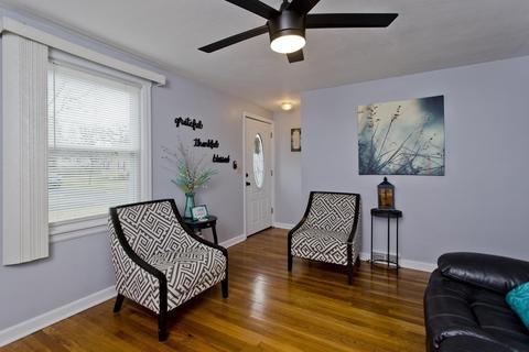 132 Pilgrim Rd, Springfield, MA 01118 photo 12