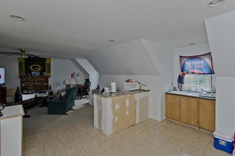 860 Plumtree Rd, Springfield, MA 01118 photo 20
