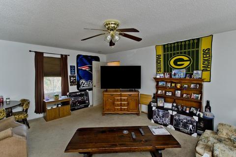 860 Plumtree Rd, Springfield, MA 01118 photo 21