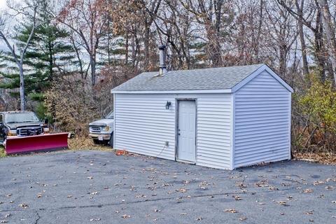 860 Plumtree Rd, Springfield, MA 01118 photo 5