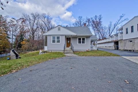 860 Plumtree Rd, Springfield, MA 01118 photo 3
